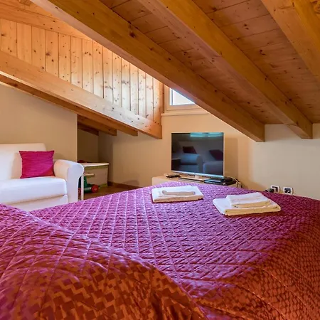 - Tremezzina Apartament